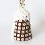 هرم من شوكولاتة الويفر المخصصة