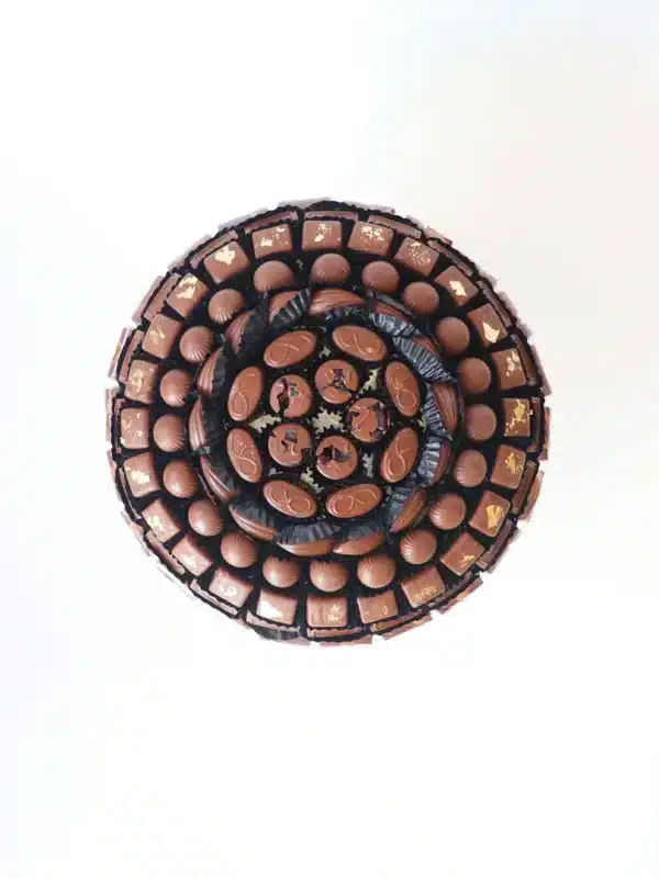 Flat Glass Plate with Chocolate - Image 3